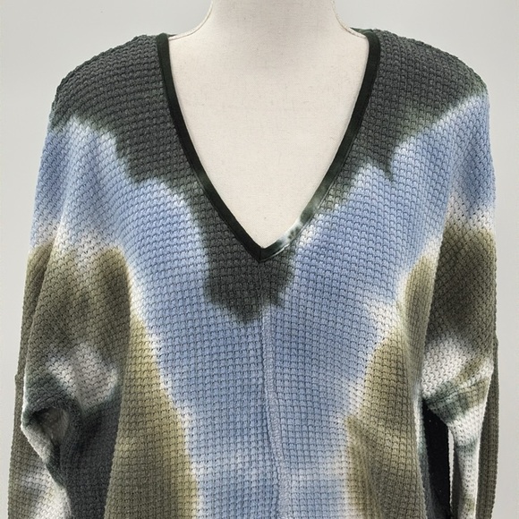 XCVI Thermal Waffle Knit V Neck Asymmetric Hem Oversized Tie Dye Top - Size XS - Picture 2 of 6